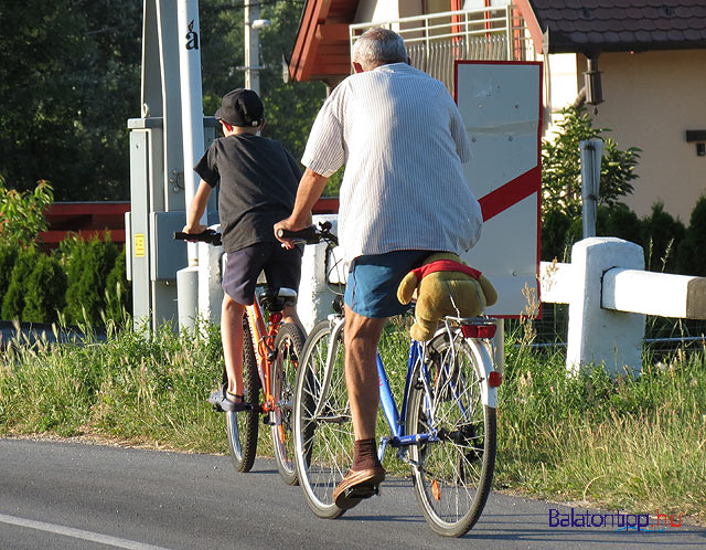 Macis Balatoni bicikliút bringakörút 