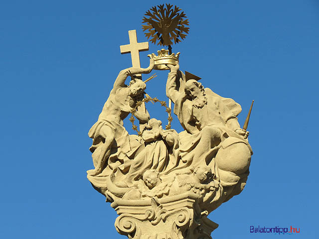 Keszthely Fő tér Szentháromság-szobor