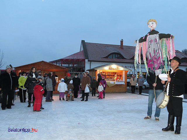 Tihanyi Téltemető maskarás karnevál Balatontipp győrffyá