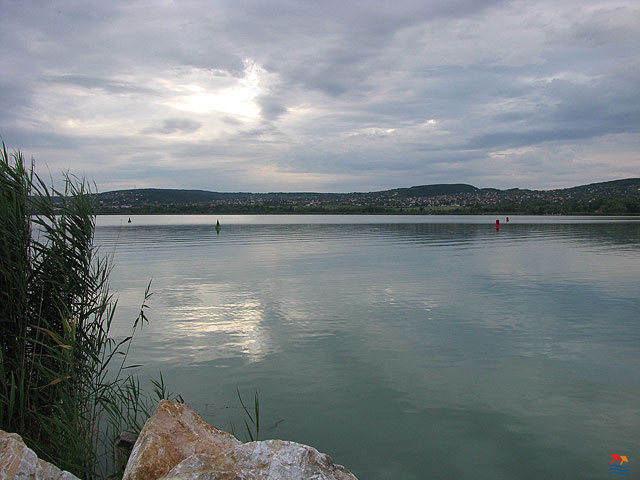 K�sz�tette: Varga Judit Veronika - Balatonf�zf� - 2008.07.
F�nyek J�t�ka