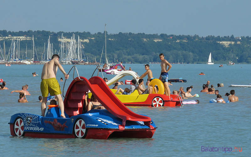 Balatonkenese-Strand-Vak_BottyanVizibiciklik-balatontipp-gyorffya