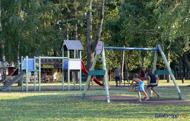 Jatszoter-Siofoki-Ujhelyi-szabadstrand-balatontipp-gyorffya