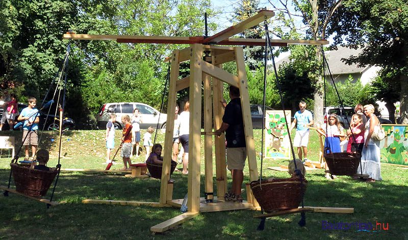 Jatekpark-Balatonfuzfo-gomboc-aranykapu-fesztival-balatontipp-gyorffya