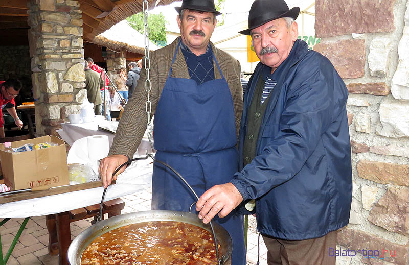 Tavalyi pörköltfőzők