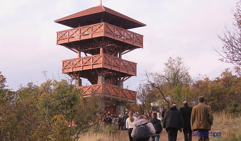 apati-hegyi_kilato-lentrol-tihany-avatas-balatontipp-gyorffya