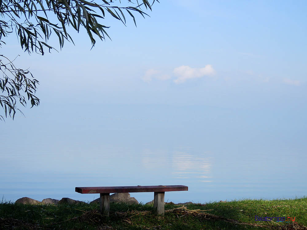 Egy másik "tengeri látkép" a Balatonról a balatonszemesi Berzsenyi utcából