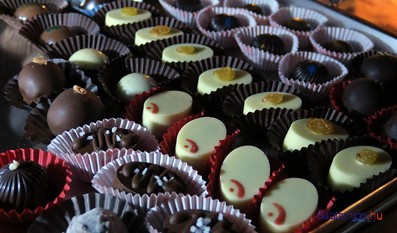 Desszertnek kézműves csokik és más édességek a vásárból