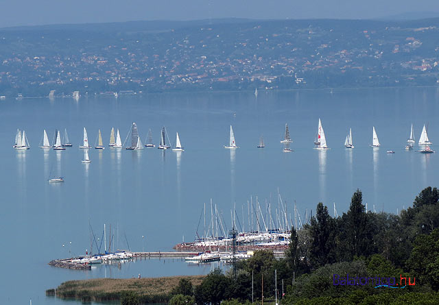 Balatoni bicikliút bringakör fotó kép Balatonakarattya Panoráma