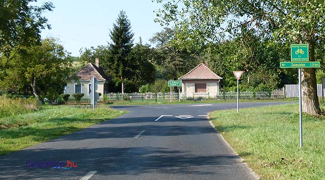 kis-balatoni bicikliút - a Zalavár-Vársziget és Zalakaros közötti szakasz Újszabar elágazó