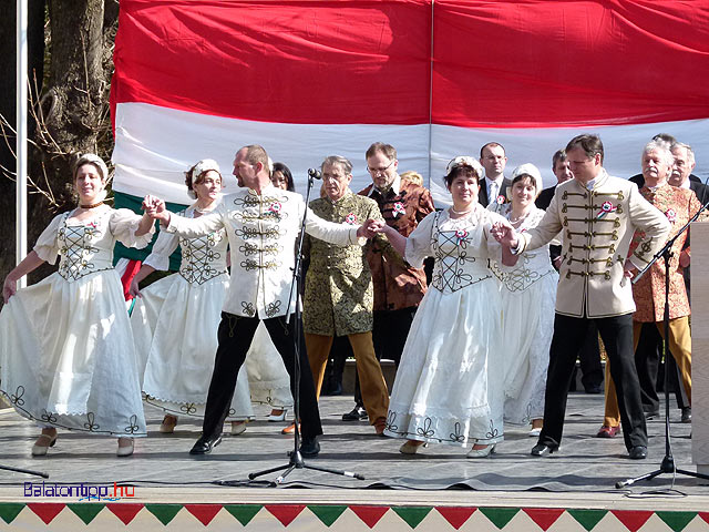 Balatonfüredi Tavaszi Fesztivál hagyományőrzők tánca
