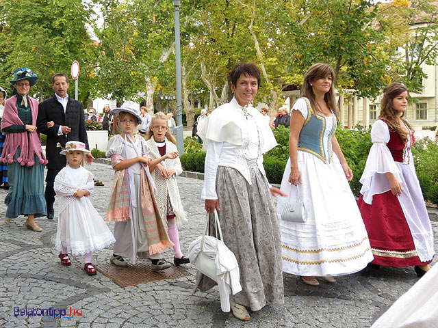 Balatonfüred Romantikus reformkor felvonulás fotók képek