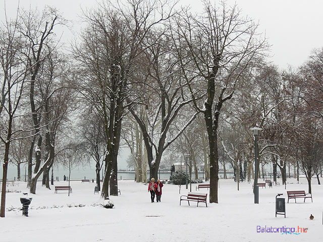 Balatonfüredi havas téli képek a Gyógy térről és a Tagore sétányról a Balatonról és a Kiserdőről