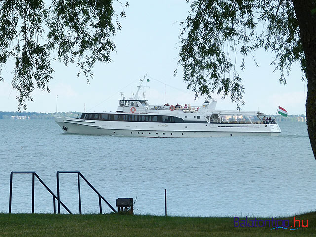 Fonyód motoroshajó Balaton