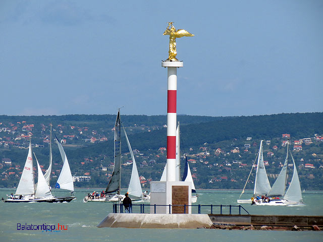 Siofoki_angyal-vitorlasokkal-Siofok-balatontipp-gyorffya