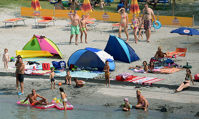 Balatonlelle - homokos föveny Napfény strand