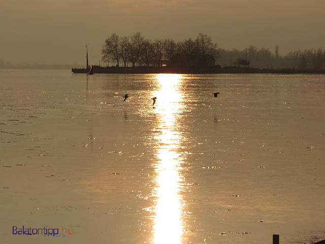 Balatonfüred jeges Balaton Esterházy strand 2013. január 26.  móló felé