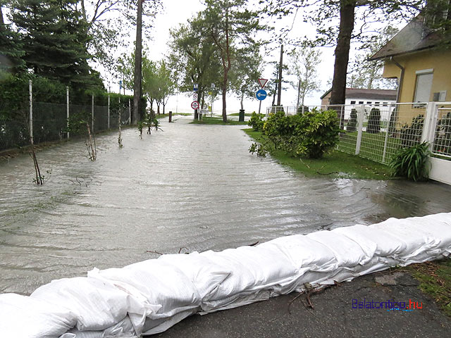 Balatonfenyves Központi strand