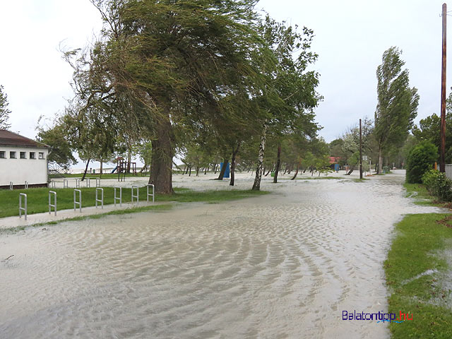 Balatonfenyves Központi strand