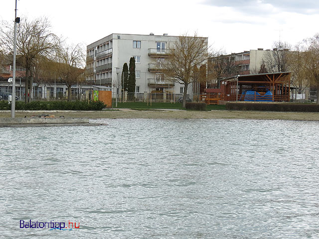 Balaton Balatonfüred Eszterházy strand homokozás