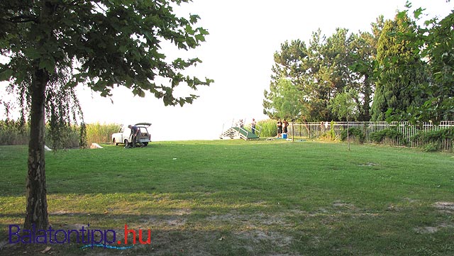 Balatonfenyves István király utcai szabadstrand | Balatontipp
