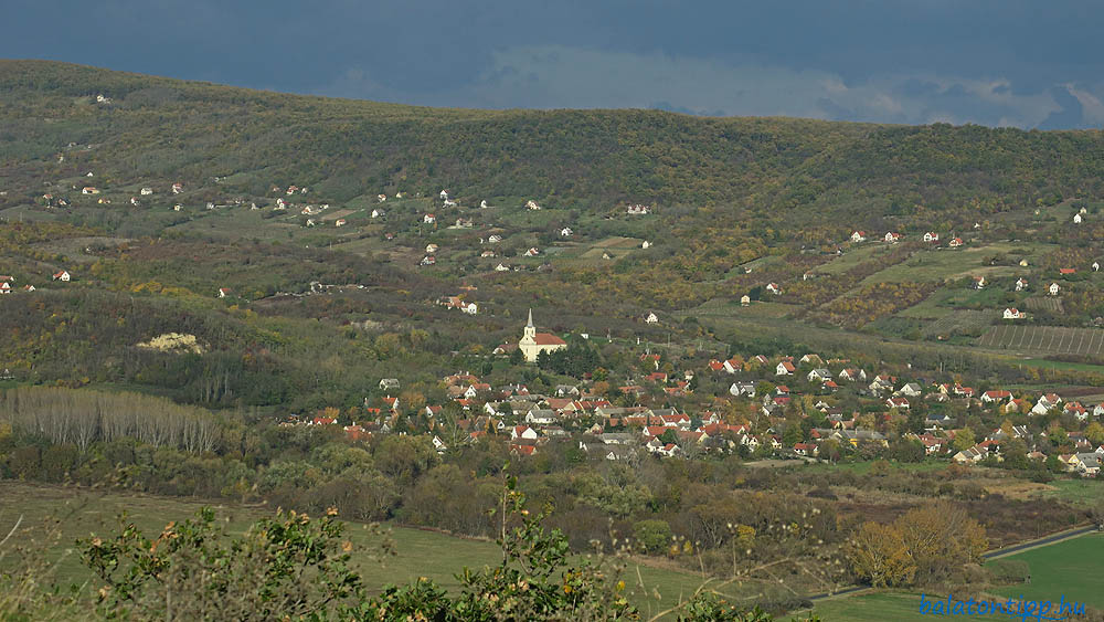 Szentbékkálla és a Fekete-hegy oldala