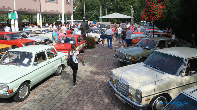 Autó: Fejenként ezres bírságot kaptak Orosházán egy autós összejövetel résztvevői | krisztian-es-tarsa.hu