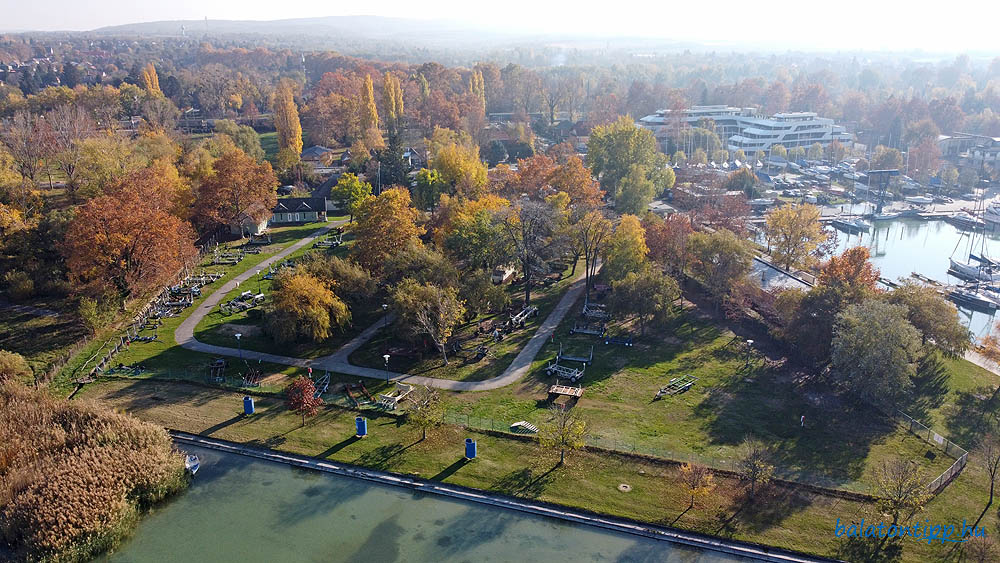 Balatonszemes Hattyú kemping