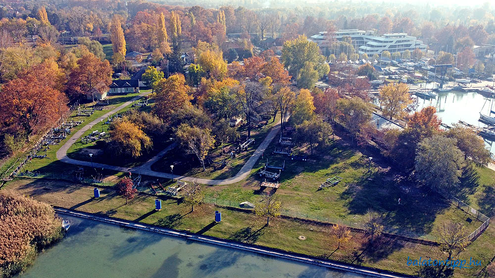 Balatonszemes Hattyúkemping