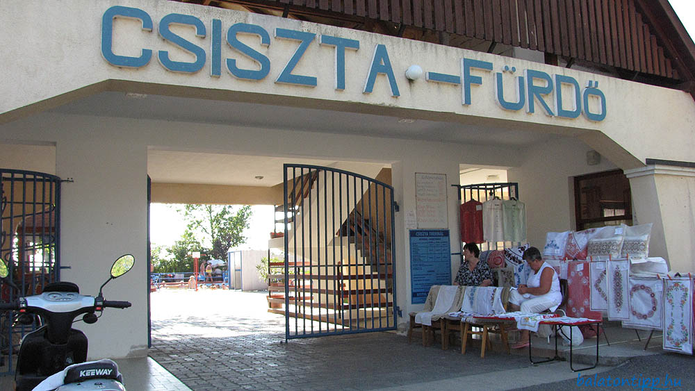 Csiszta-Fürdő bejárat