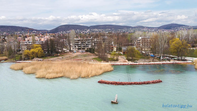 Brázay park a Balaton felől